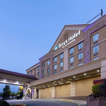 Days Hotel By Wyndham Норт Берген Екстериор снимка